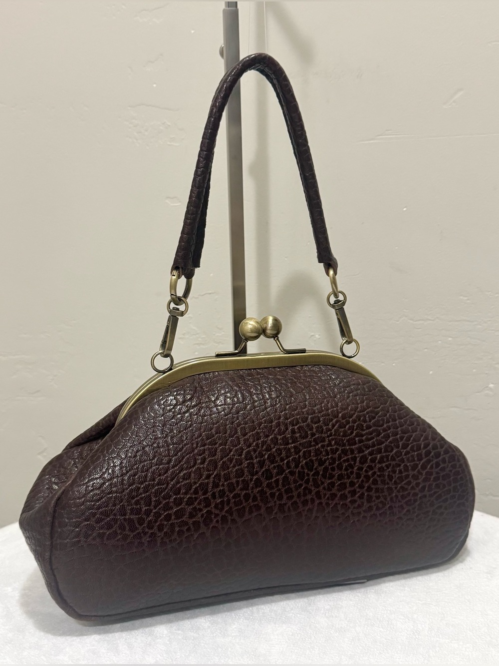 Brown Bison Leather Handmade Vintage Style Kisslock Frame Bag: Multi Use Style